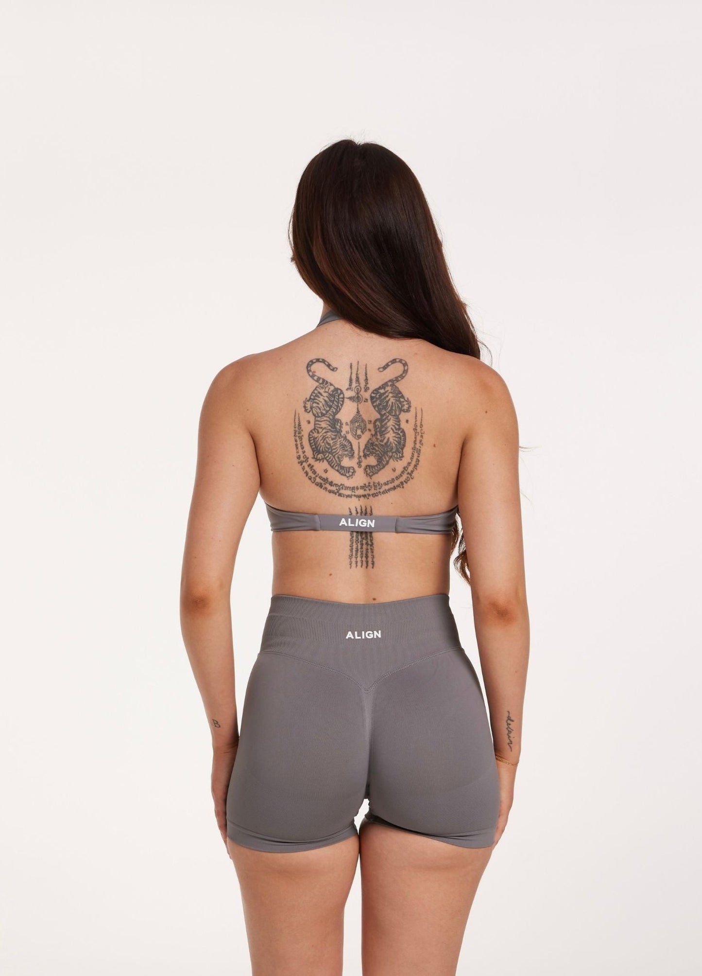 Bella Crop
