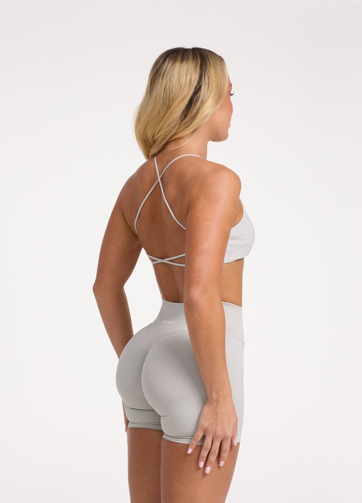 Verity Crop 02